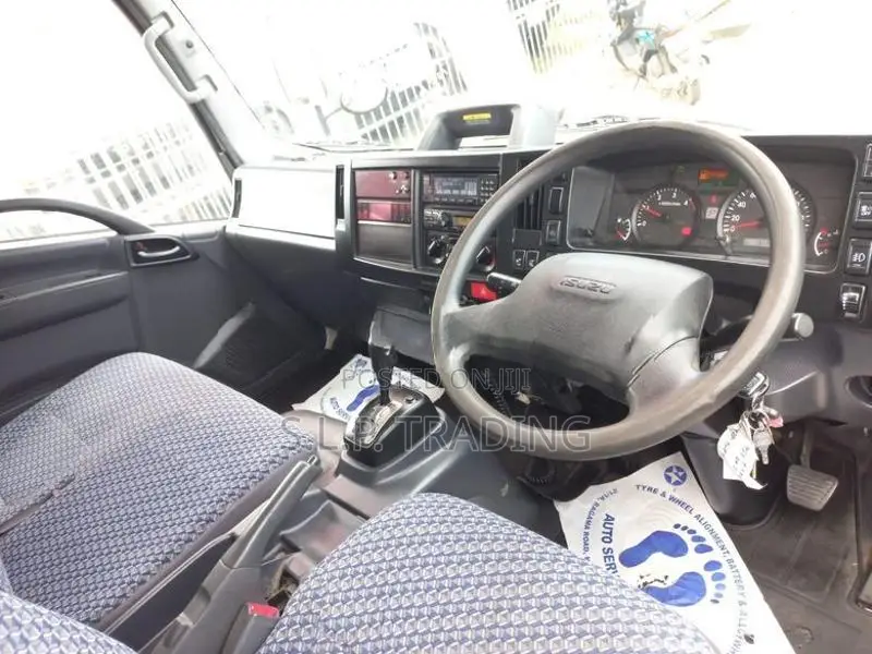 Isuzu Elf 2022