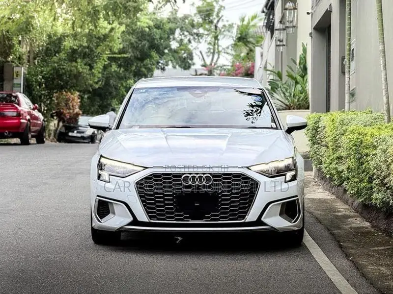 Audi A3 Advance Package 2023