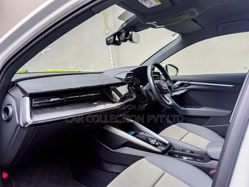 Audi A3 Advance Package 2023