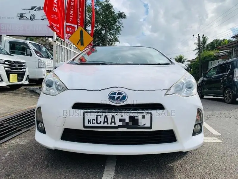 Toyota Aqua S Grade 2013
