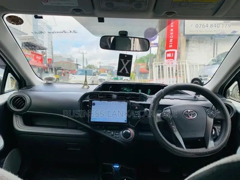 Toyota Aqua S Grade 2013