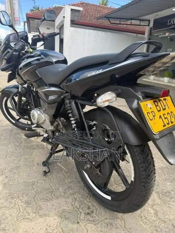 Bajaj Pulsar 150 2017