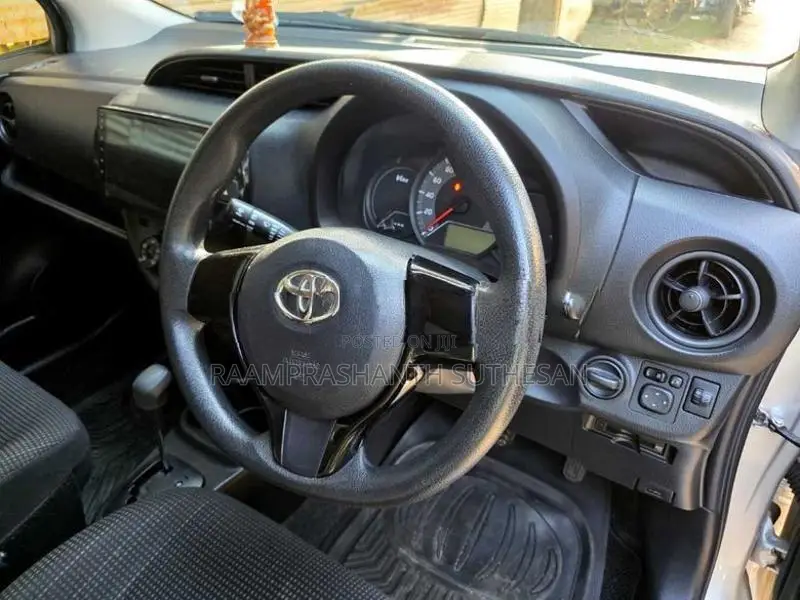 Toyota Vitz 2017
