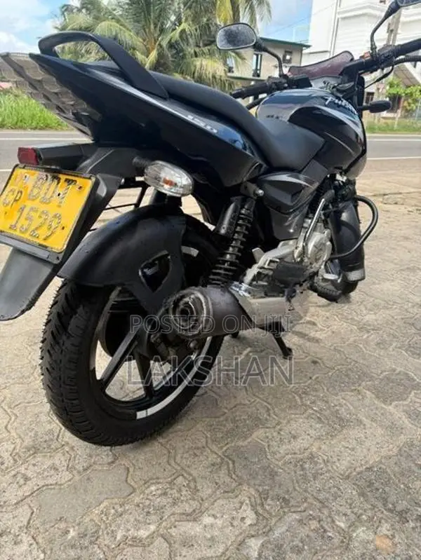 Bajaj Pulsar 150 2017