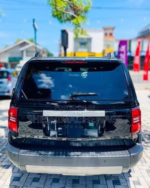 Toyota Land Cruiser Prado 250 2025
