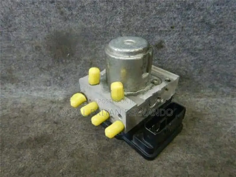 Honda Fit Insight / GP2 ABS Actuator