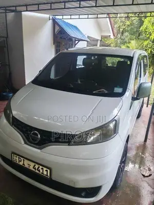 Nissan e-NV200 2013