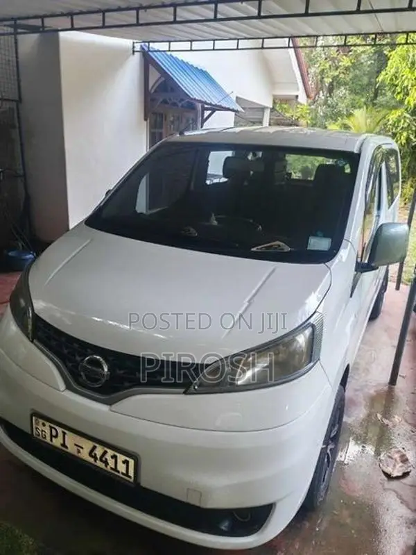 Nissan e-NV200 2013