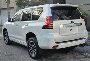 Toyota Land Cruiser Prado 2023