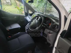 Nissan e-NV200 2013
