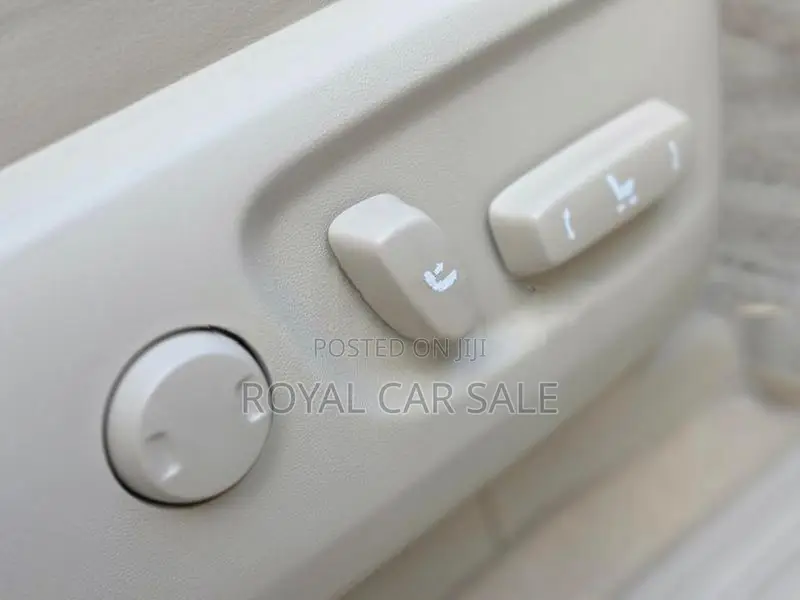 Toyota Land Cruiser Prado 2023