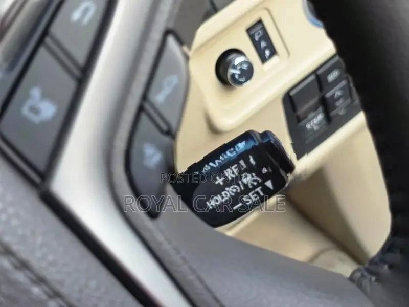 Toyota Land Cruiser Prado 2023