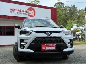 Toyota Raize 1000cc Petrol 2026