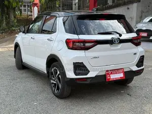 Toyota Raize 1000cc Petrol 2026