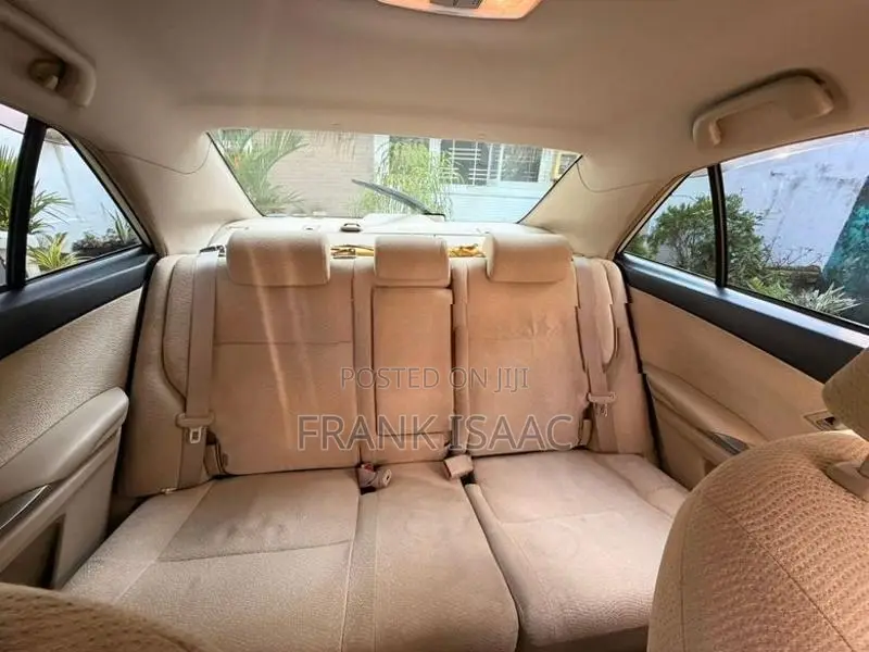 Toyota Premio 2013