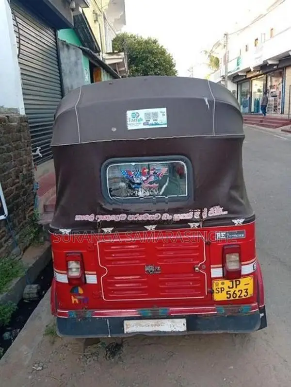 Bajaj RE 2004
