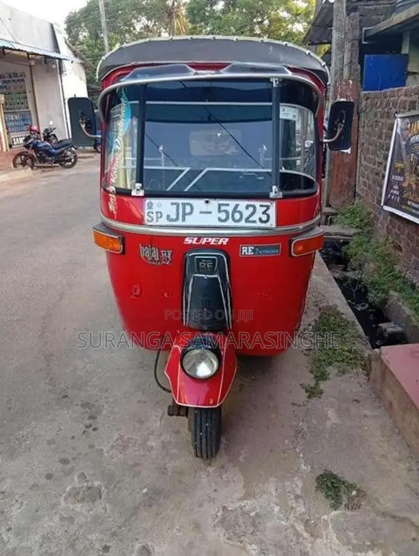Bajaj RE 2004