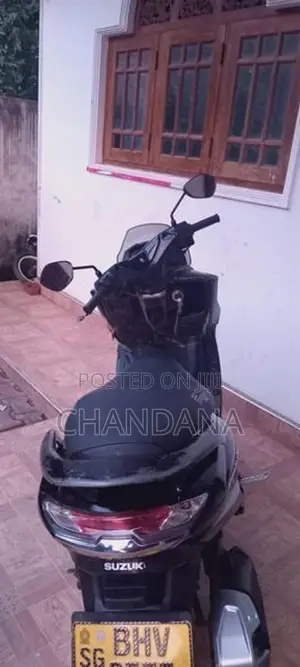 Suzuki Burgman 2019
