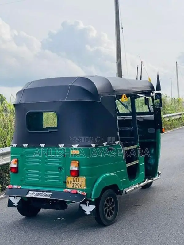 Bajaj RE 2008