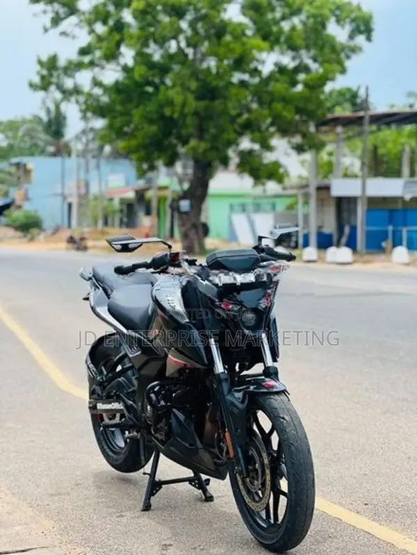 Bajaj Pulsar N160 2025