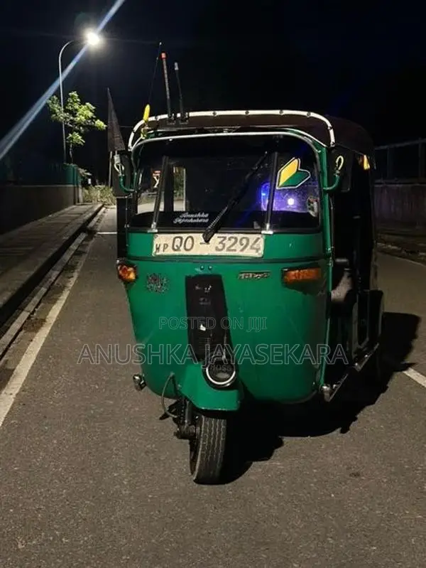 Bajaj RE 2008