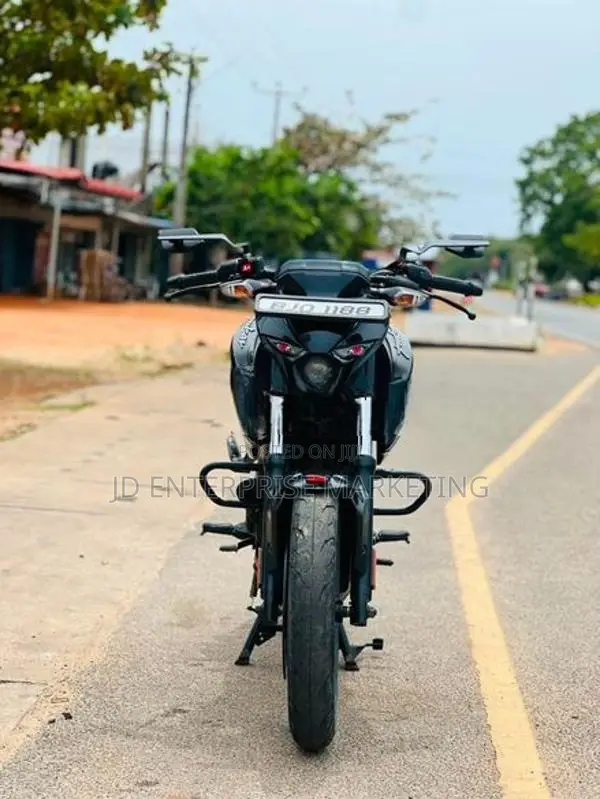 Bajaj Pulsar N160 2025