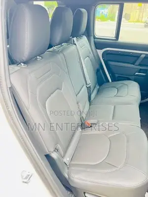 Land Rover Defender 110 X-Dynamic 2026
