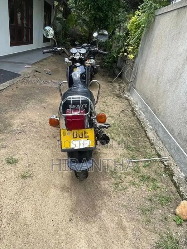 Suzuki GN 125 2023