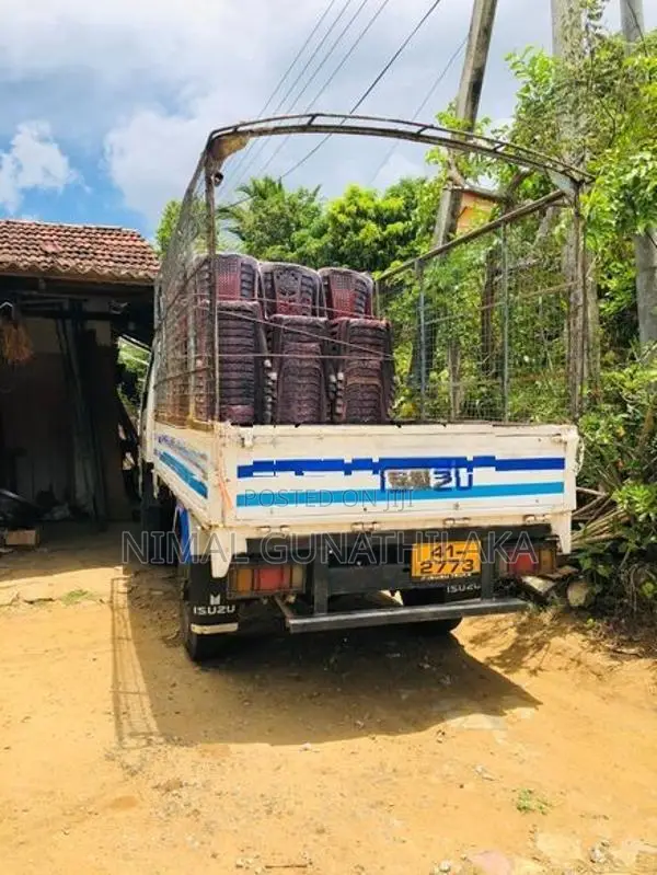 Isuzu Elf 1981