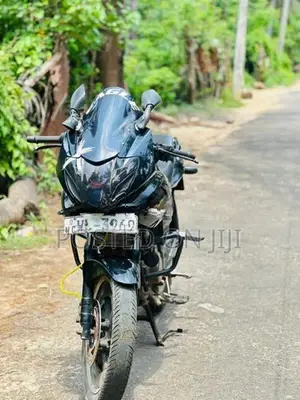 Bajaj Avenger Cruise 220 2014