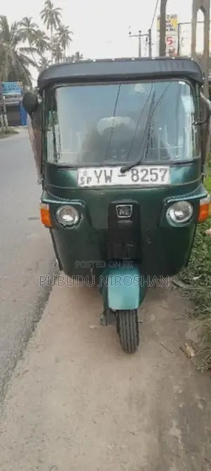 Bajaj RE 2012