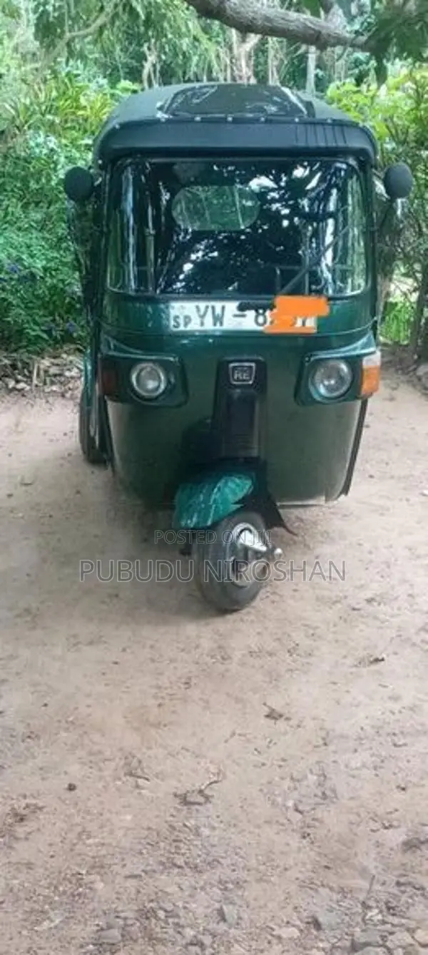 Bajaj RE 2012