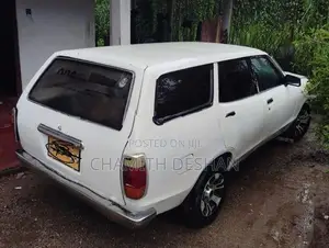 Nissan Sunny 1975
