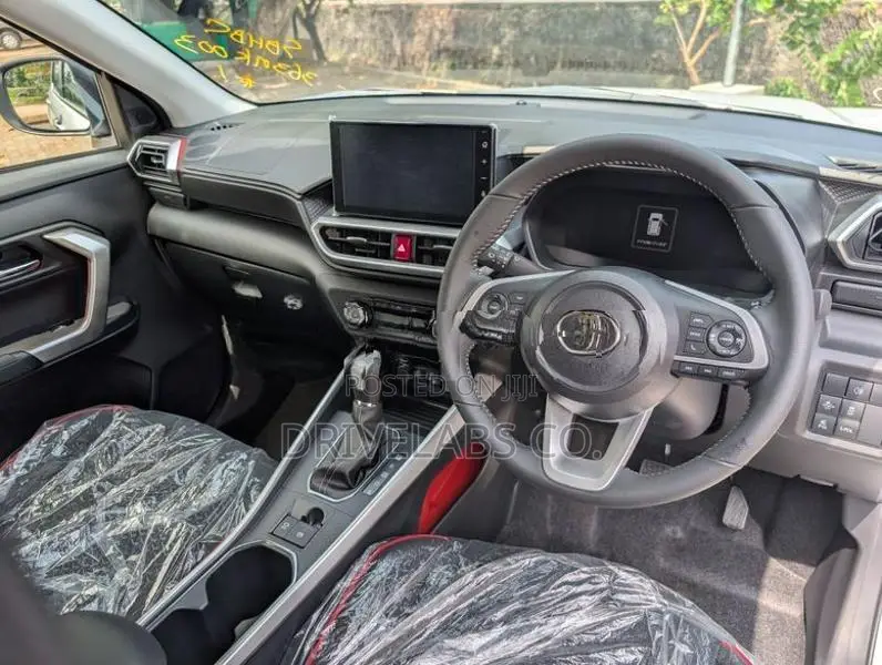 Toyota Raize Z Hybrid 4 way Cam 2025