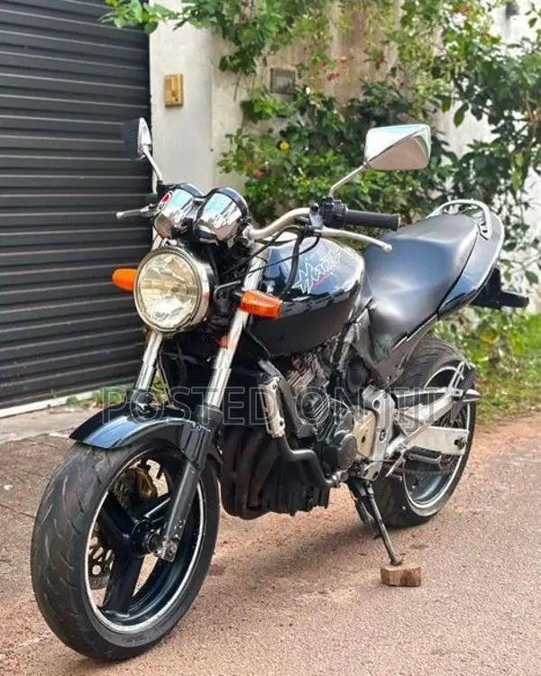 Honda Hornet 2016