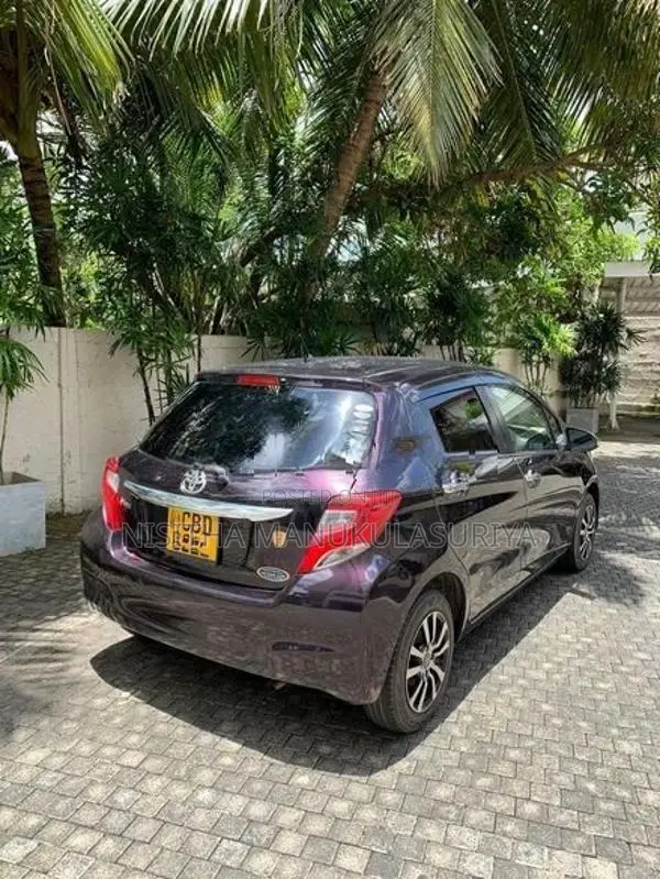 Toyota Vitz Safety 2016