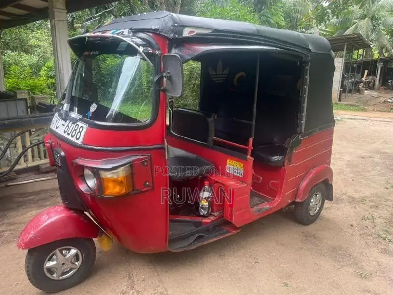 Bajaj RE 4 Storke 2011