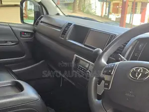 Toyota Hiace GL AUTO JAPAN 2021