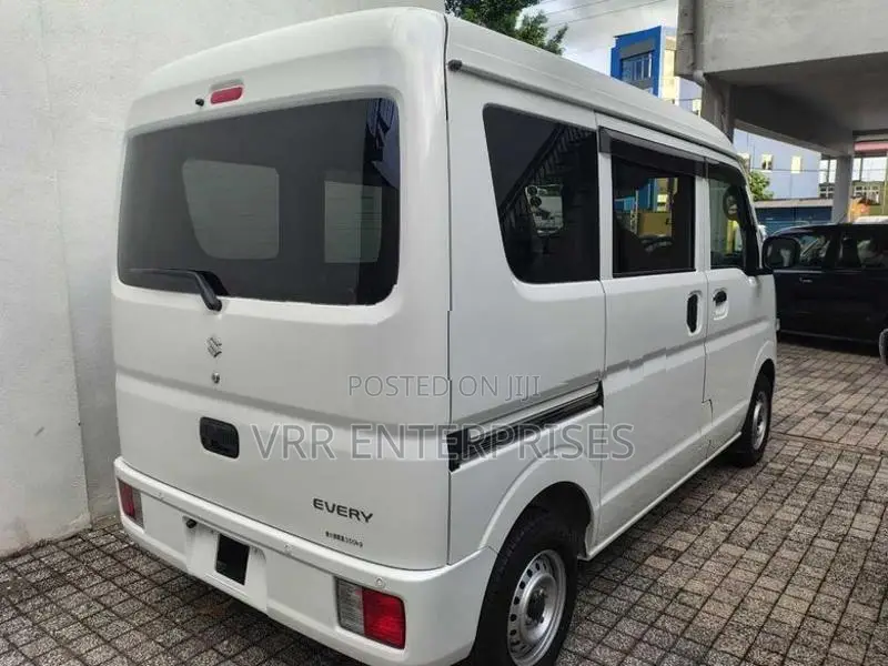 Suzuki Every 2024