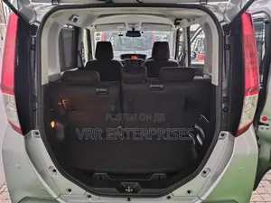Toyota Roomy 2023