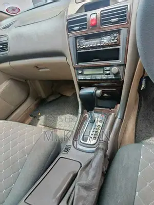 Nissan Cefiro A33 2000