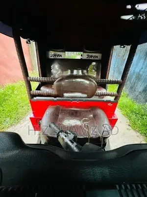 Bajaj RE 2017