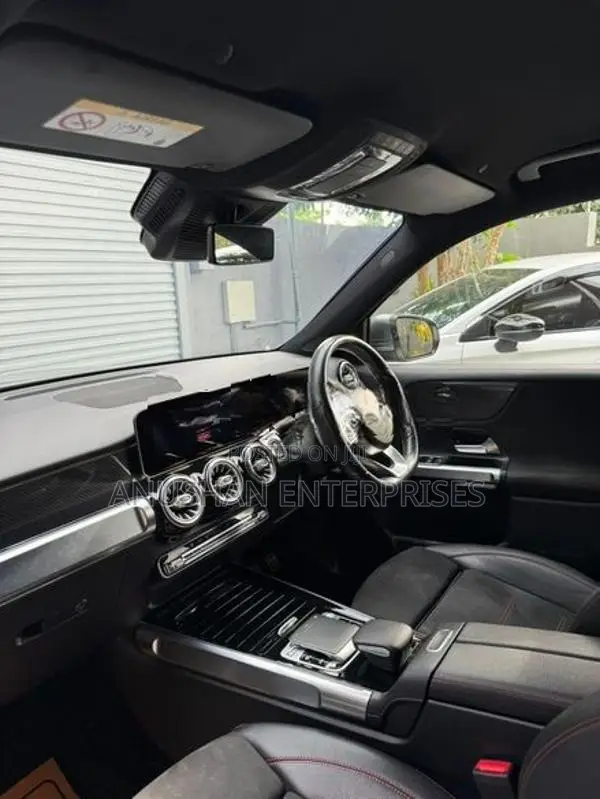 Mercedes Benz GLB 200 2020