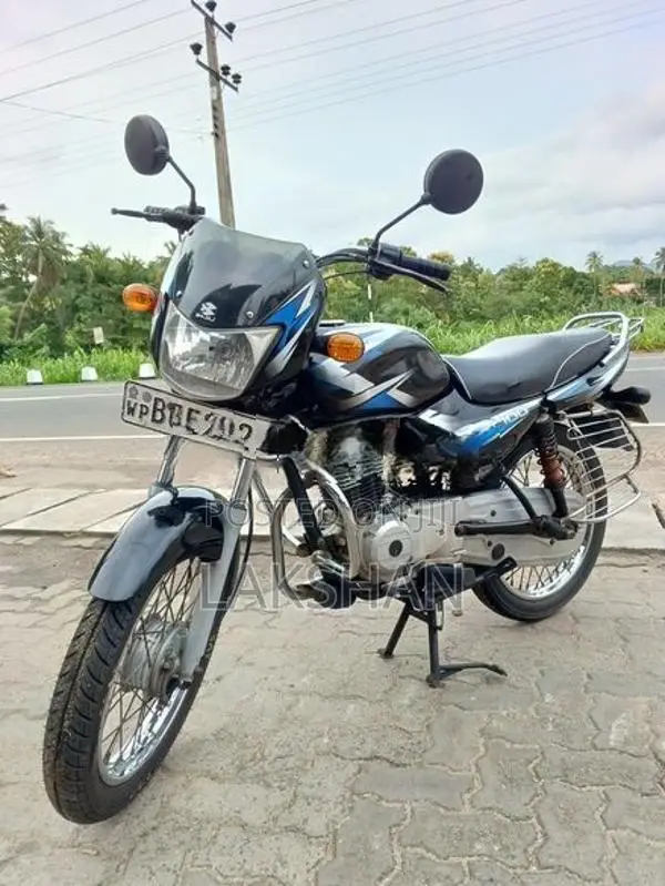 Bajaj CT100 2015