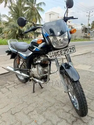 Bajaj CT100 2015