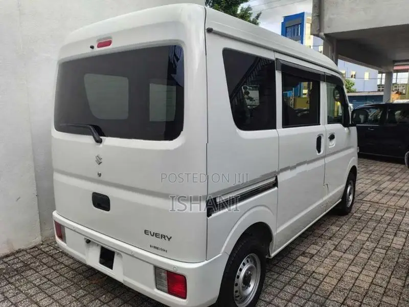 Suzuki Every 2024