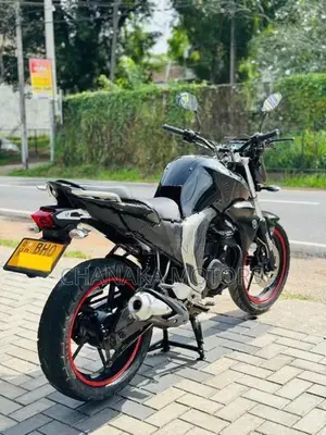 Yamaha FZ V2 2018