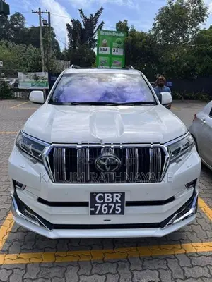 Toyota Land Cruiser Prado TX 2023