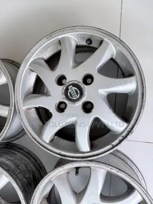 Nissan 14 Inch Alloy Wheels