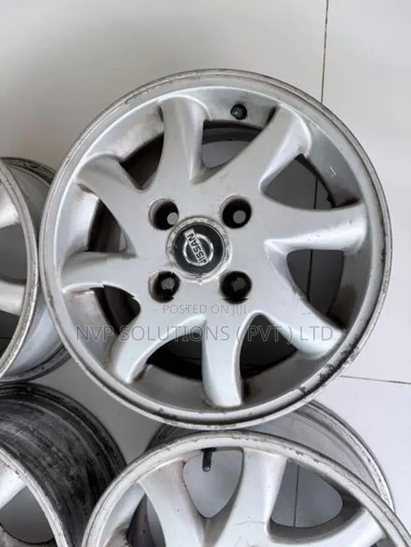 Nissan 14 Inch Alloy Wheels